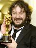 Peter Jackson avec un Oscar (DR)