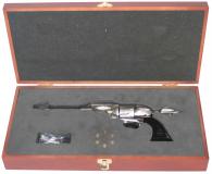 Cosmo Dragoon - Cosmo Gun dans sa boîte en bois (Marushin)