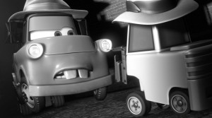 Pour intimider Martin et lui faire peur, ils lui arrachent un phare (Cars Toon - Pixar)