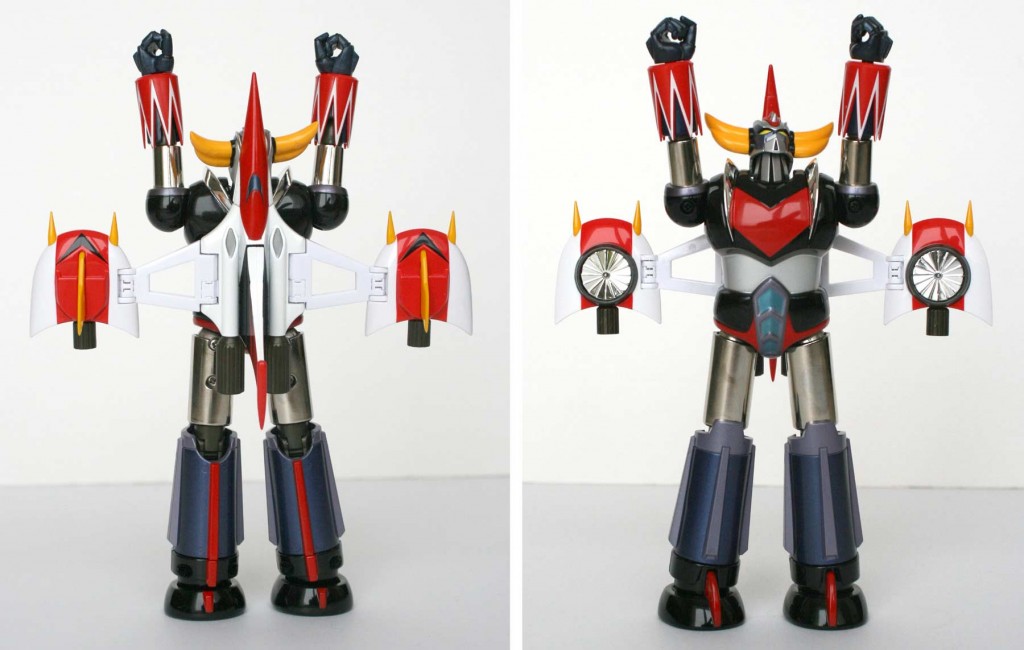 Alcorak peut se jumeler avec Goldorak tout comme dans la série TV (Bandai) Soul of Chogokin