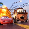 Flash MacQueen et Marin fuient une explosion dans Cars 2