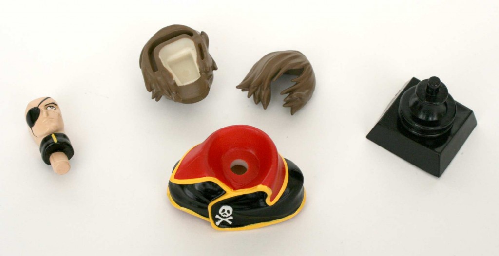 contenue du Gashapon du buste Albator (Bandai)