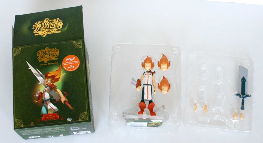 L’emballage de la figurine iop peut être réutilisé pour ranger après usage (Dofus Krosmoz)