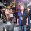 Mike Morhaime (PDG de Blizzard) à côté de Thrall en megablock à la blizzcon 2011