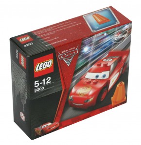 Packaging du Lego 8200 - Flash McQueen (Cars 2)