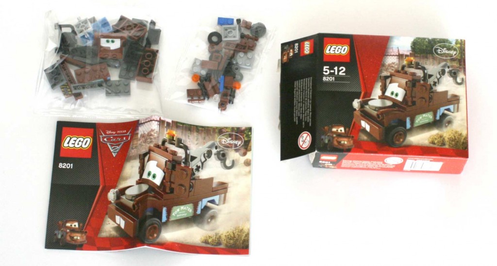 Contenu de la boîte du Lego 8201 - Martin (Cars 2)