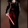 Statue Dark Malgus de Star Wars : The Old Republic en pied avec la capuche mise sur la tête
