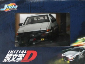 Latéral gauche du packaging de la Toyota Trueno AE 86 - ech 1/18 (Initial D - Jada Toys)