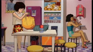 Kaori dans la salle commune des étudiantes