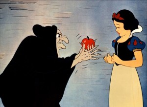 Blanche neige et la pomme de la sorcière