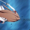 Asuna projetée par le boss du niveau 74 alors qu'elle tentait de protéger l'armée