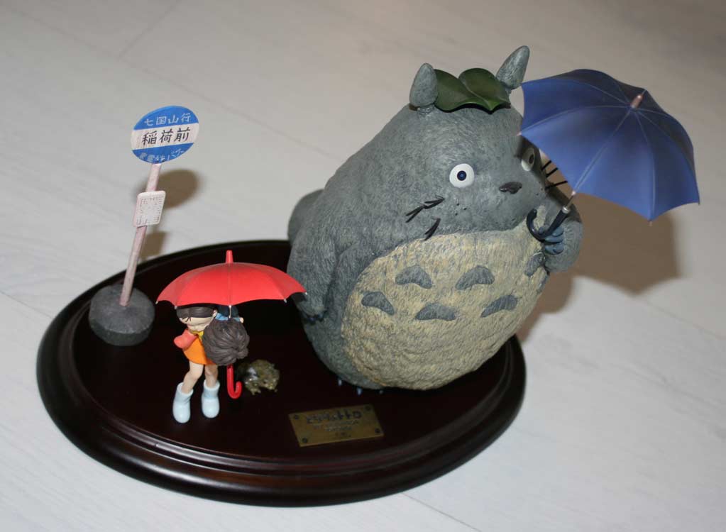 Bus Stop Totoro (plongeante)