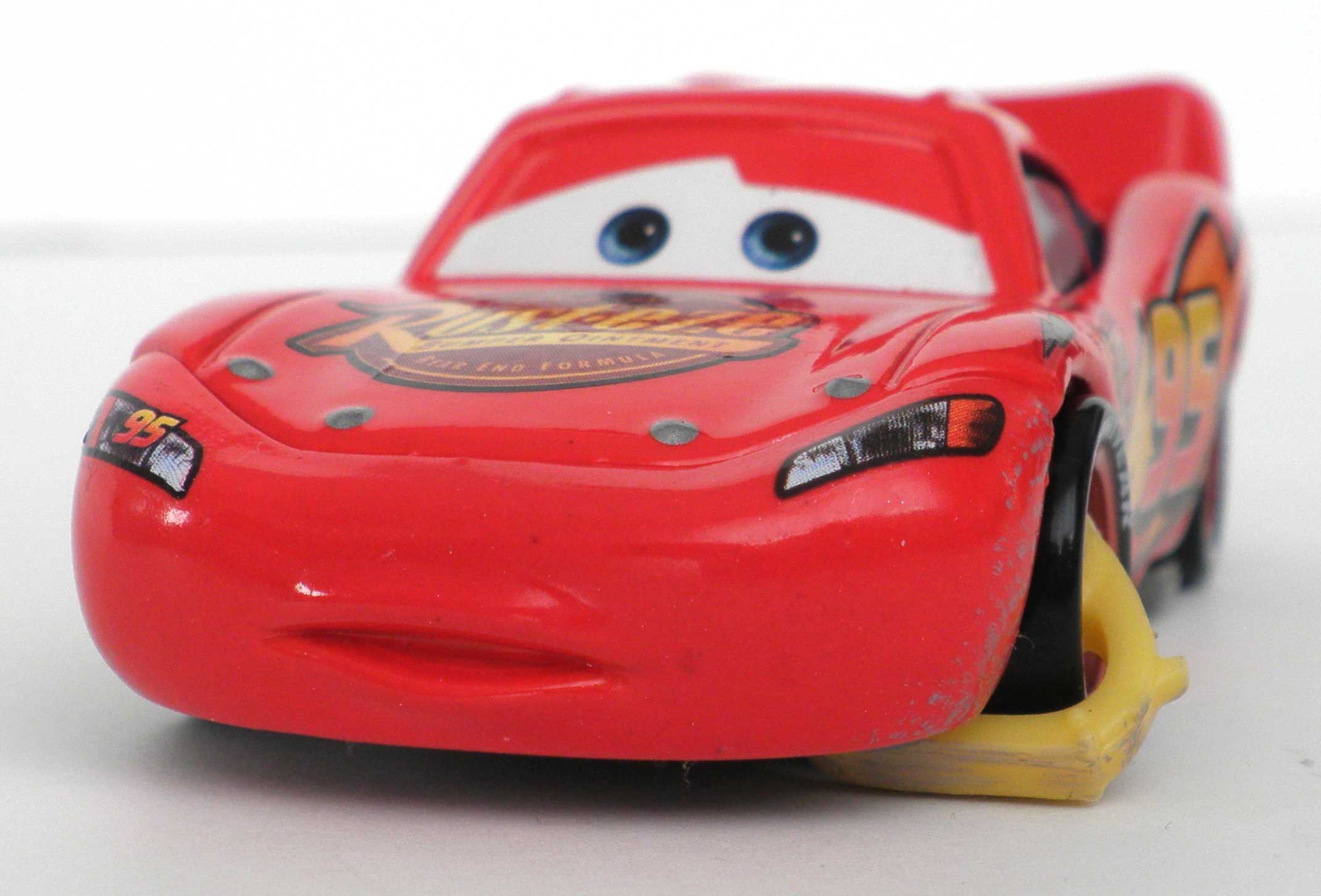 Mattel : Race O Rama - Jaune N°073 - Flash McQueen avec sabot