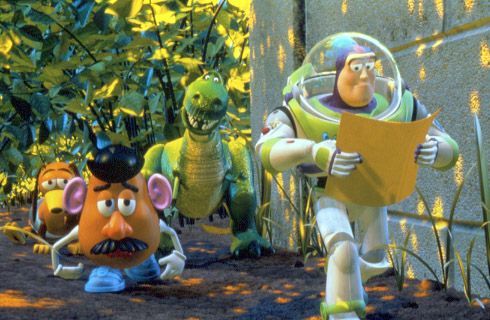 Buzz et les autres jouets se lancent à la recherche de Woody