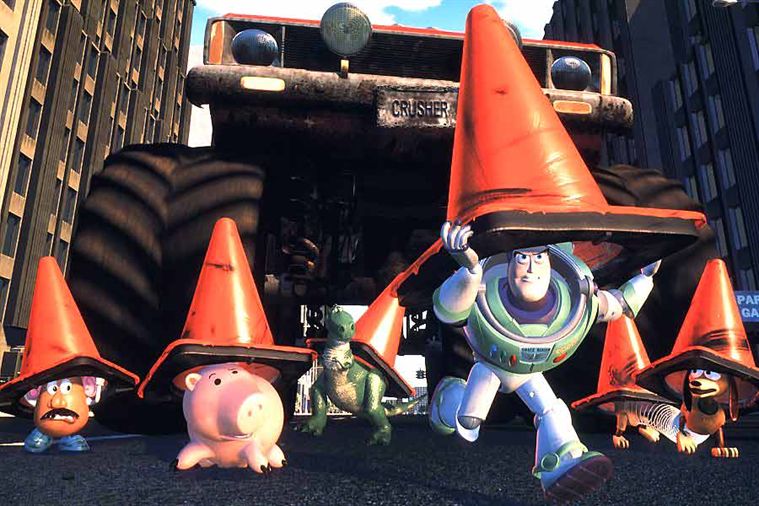 Buzz et les jouets se mettent en danger pour sauver Woody