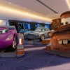 Holley Shiftwell est un peu gêné par les avances de Martin (Pixar -Cars)