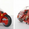 Akira_moto_Kaneda_s_Bike_Bandai_monte_33_trois-quart-kaneda