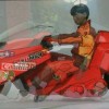 Comparaison jouet et film (Moto de Kaneda - Bandai)