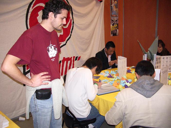 Photo du responsable du Stand origami de Tengumi