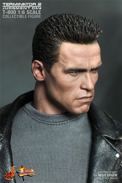 Figurine T 800 de Hot Toys