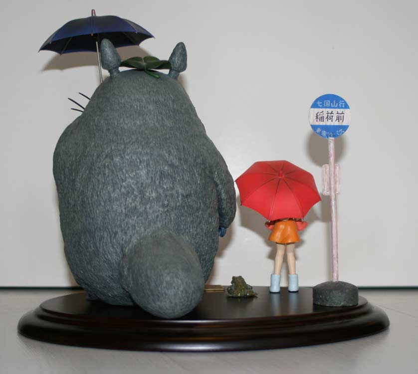 Bus Stop Totoro (dos)