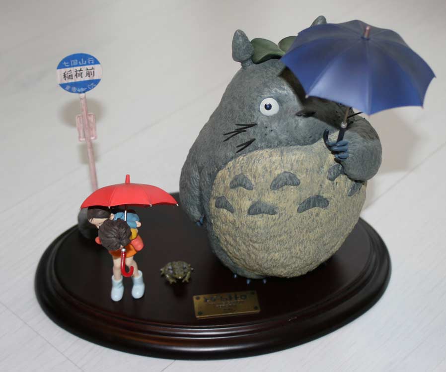 Bus Stop Totoro (plongeante)