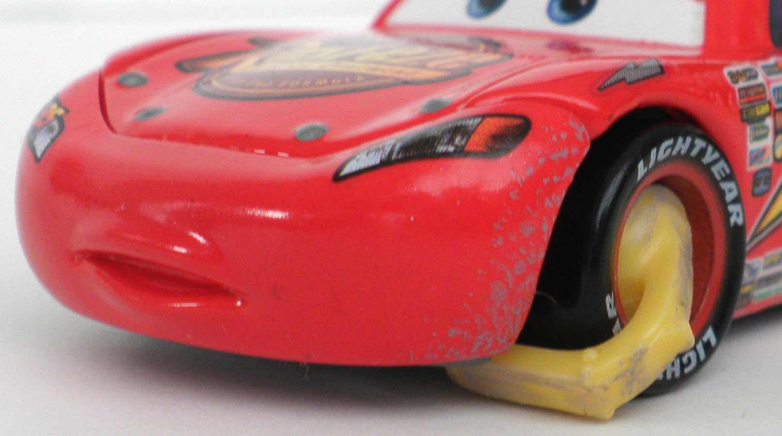 Mattel : Race O Rama - Jaune N°073 - Flash McQueen avec sabot