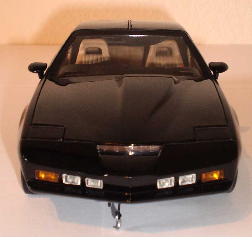 ERTL Joyride: Knight Rider (K2000) K.I.T.T. - ech 1/18 (2004)