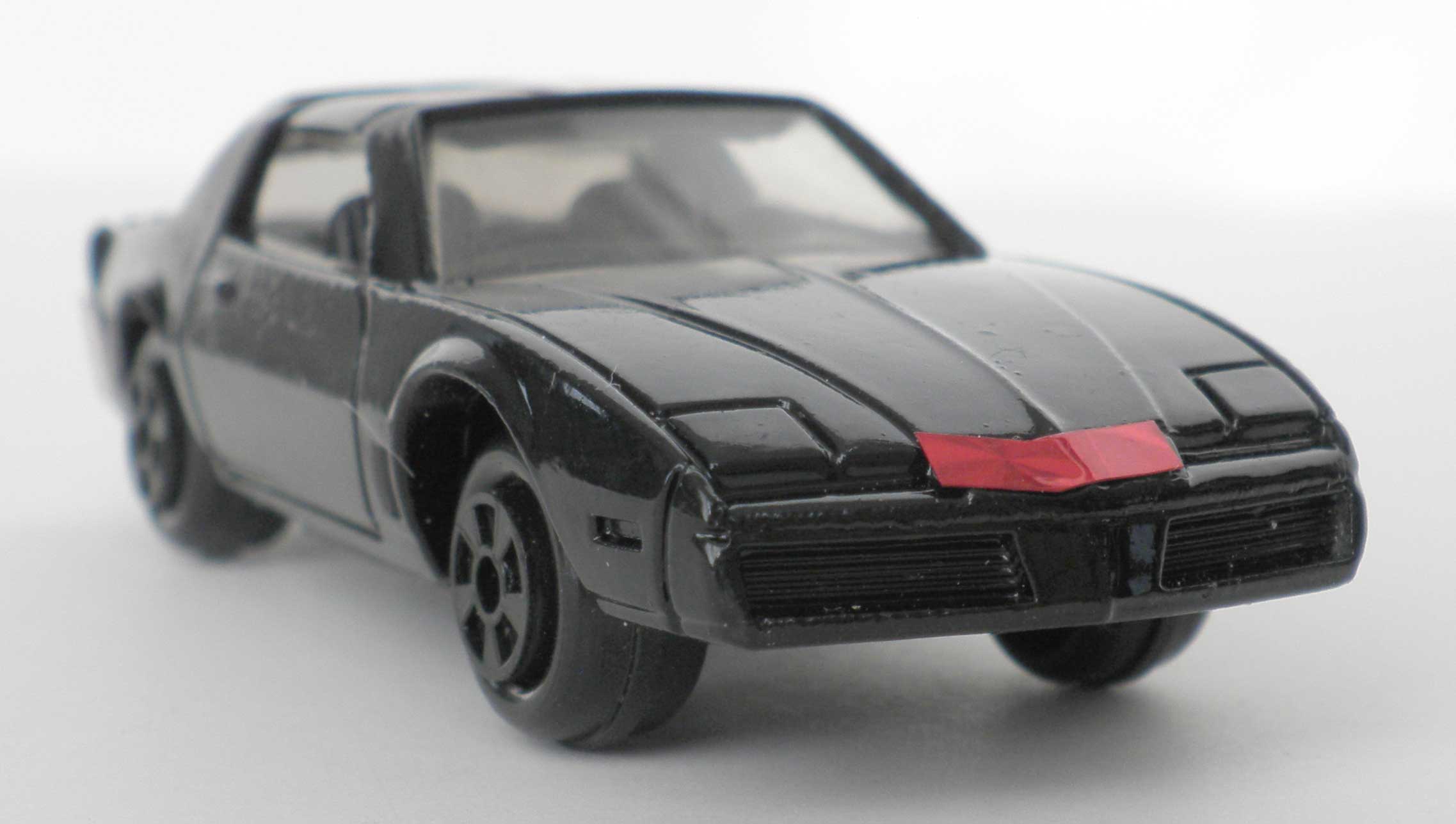 ERTL : Knight Rider (K2000) K.I.T.T. - ech 1/64 (1983)