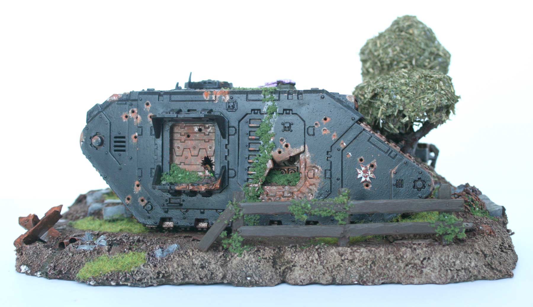 Diorama Black Templar (épave de Land Raider) Warhammer 40K