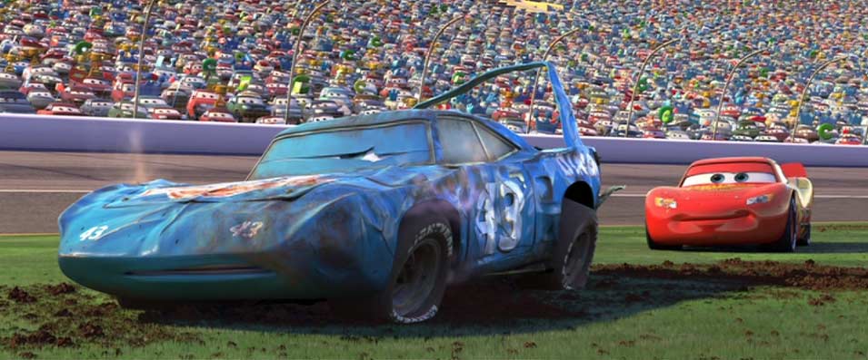 Le King Strip Weathers accidenté secouru par Flash (Pixar - Cars)