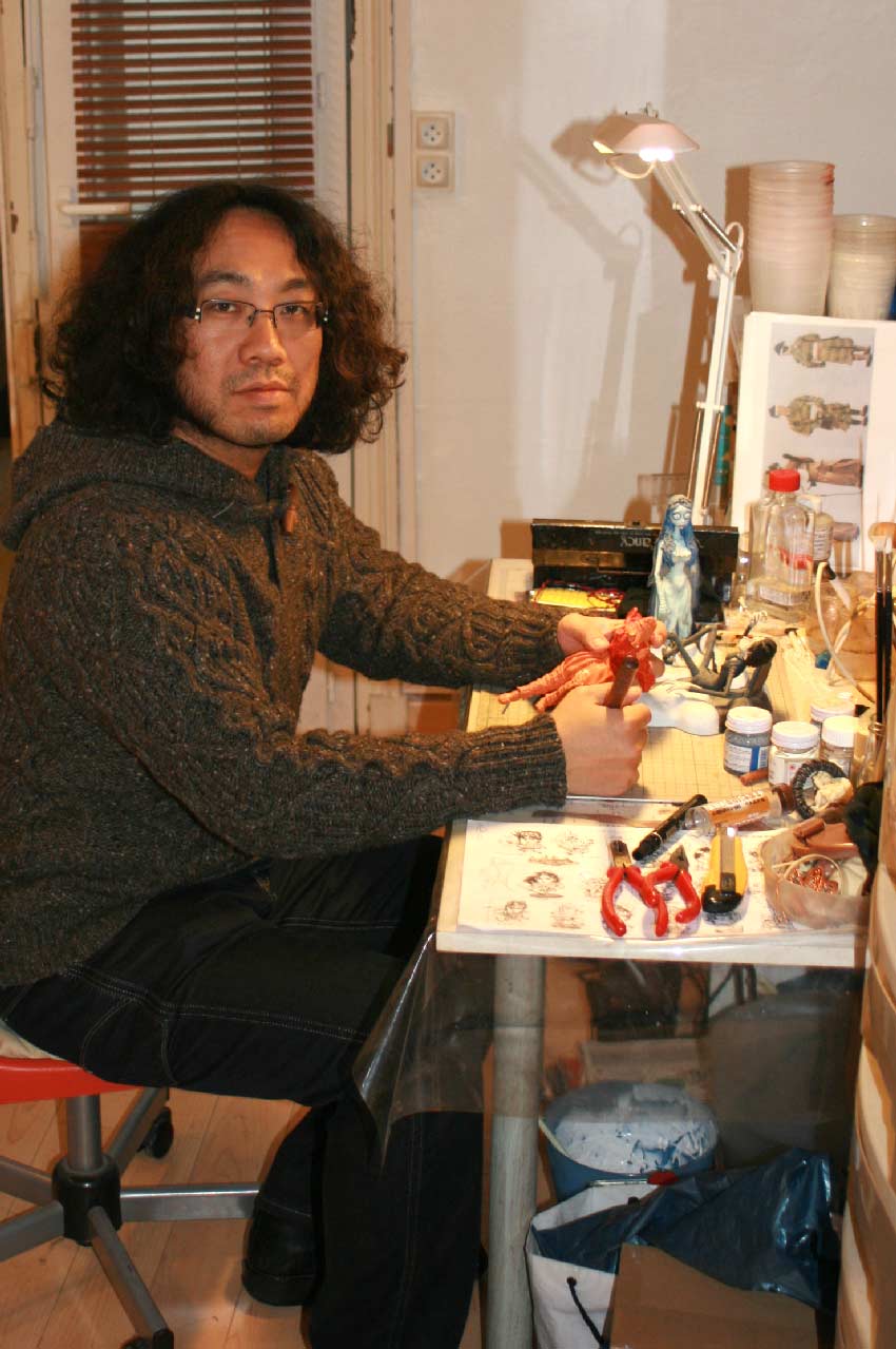 Shin-ichiro Natsusaka dans son atelier